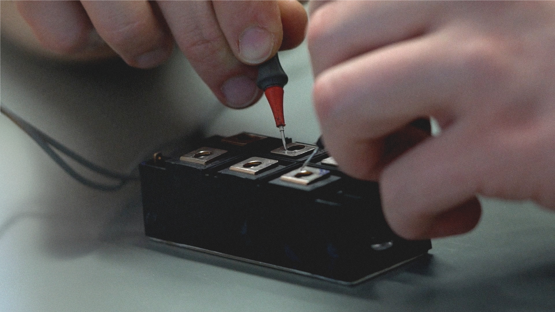 Repair of inverter control techniques at Neethsel HK