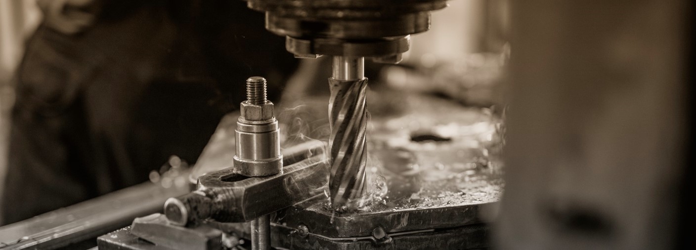 Repair and service of lathes on site at Neethsel HK